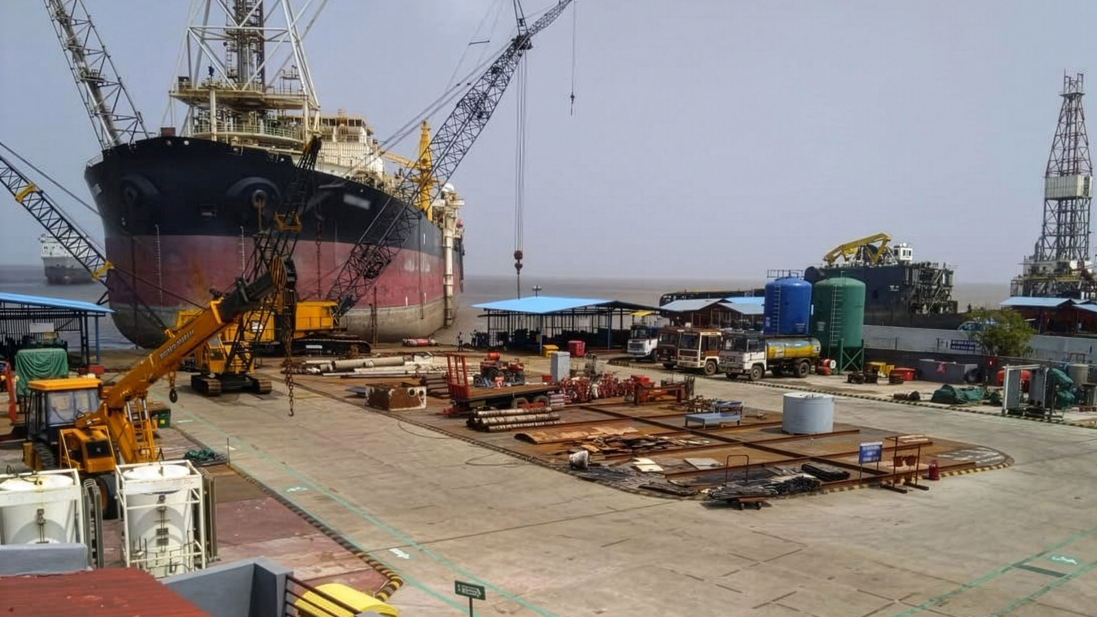 Ship recycling yard