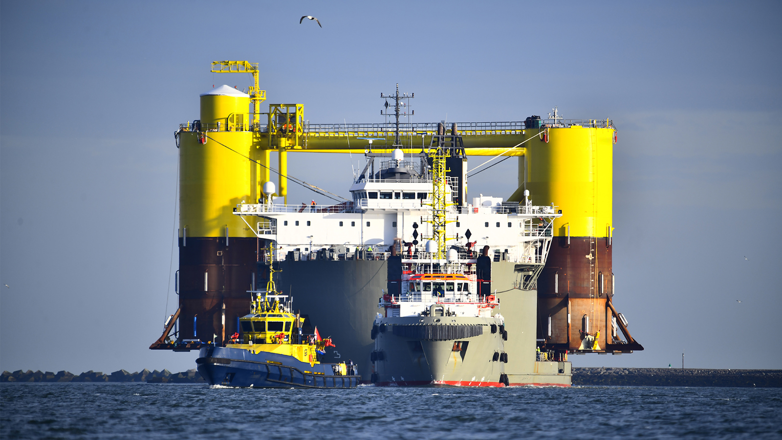 Offshore wind turbine foundation